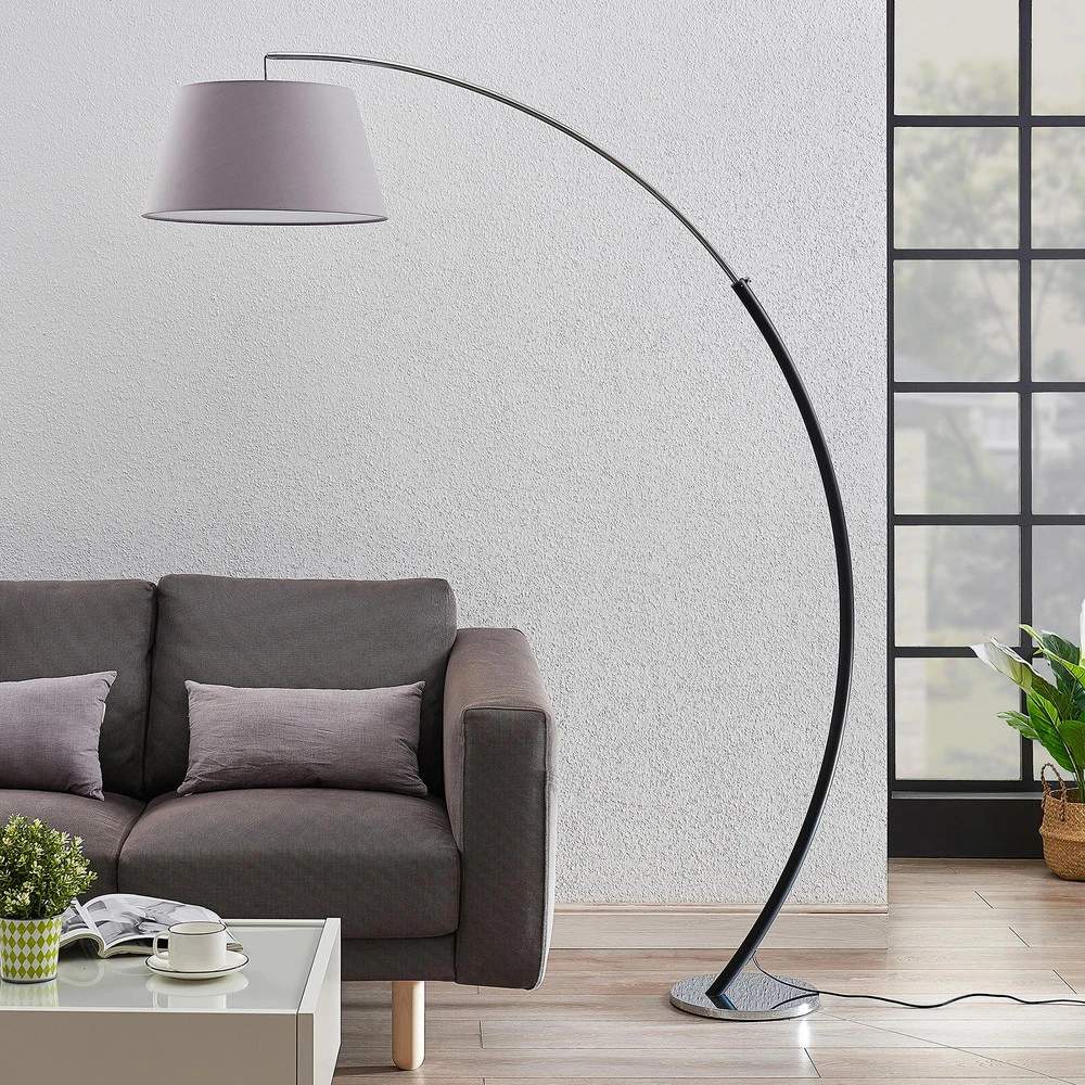 Lampadaire arqué Evelyna avec abat-jour en tissu avec câble textile