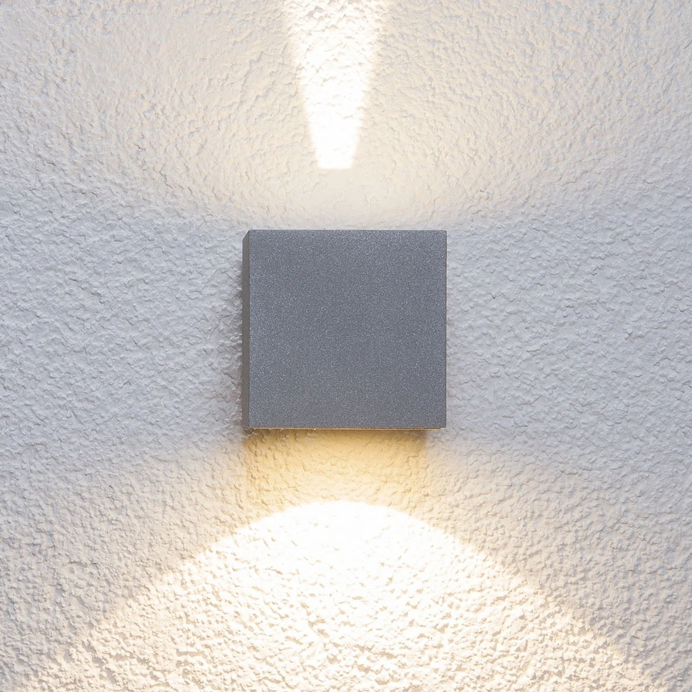 Applique d'extérieur LED Lucande Jarno, 9 cm, argent, aluminium pour miroir de salle de bain
