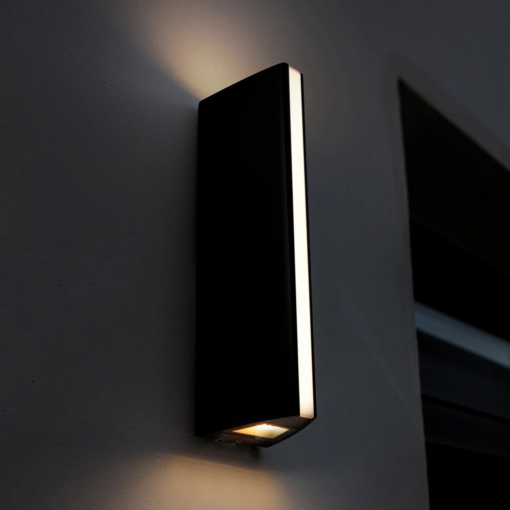 Applique d’extérieur LED Leo, up/downlight, noire Dimensions : 15 x 30 cm