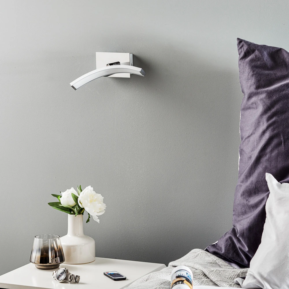 Applique LED arquée Largo, finition en aluminium en verre opalin