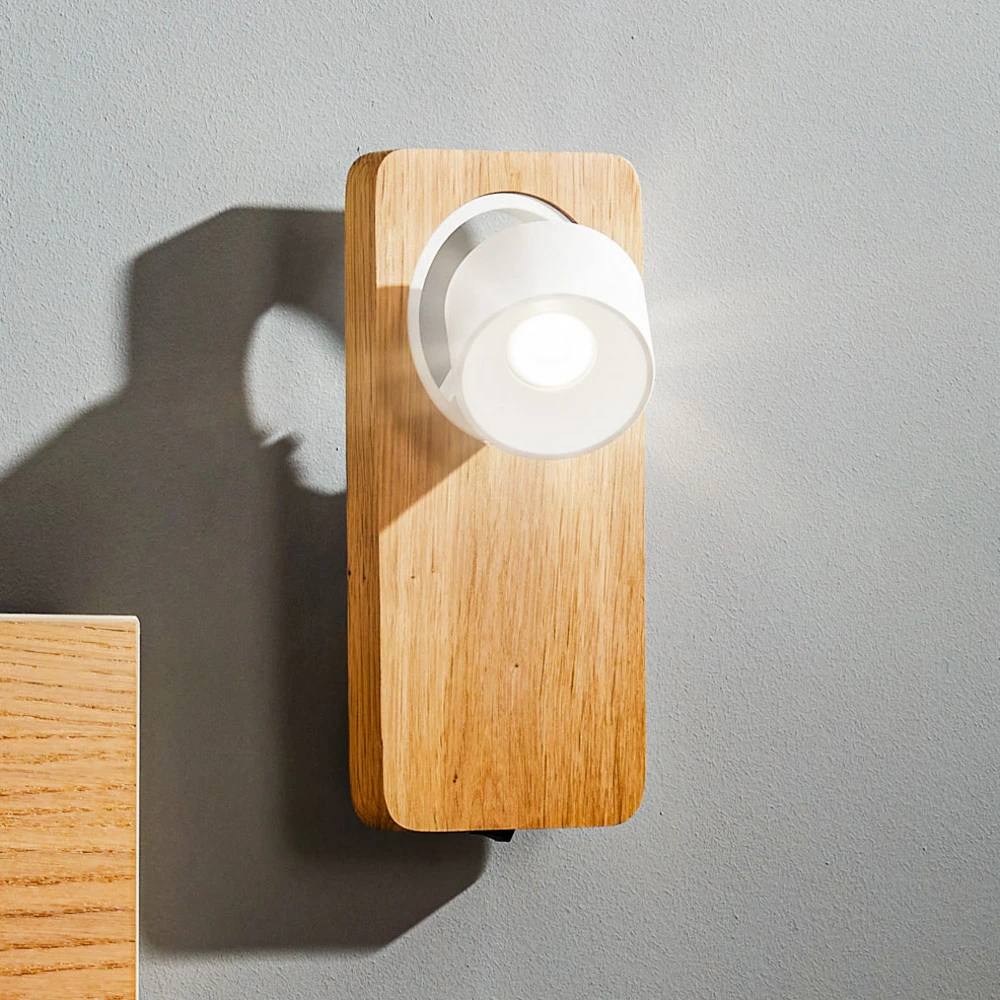 Applique LED Beebo W, chêne avec interrupteur intégré