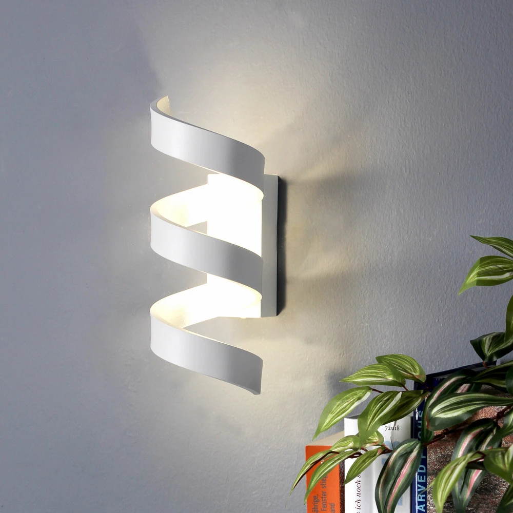 Applique LED Helix, blanche-argentée, 26 cm en laiton brossé