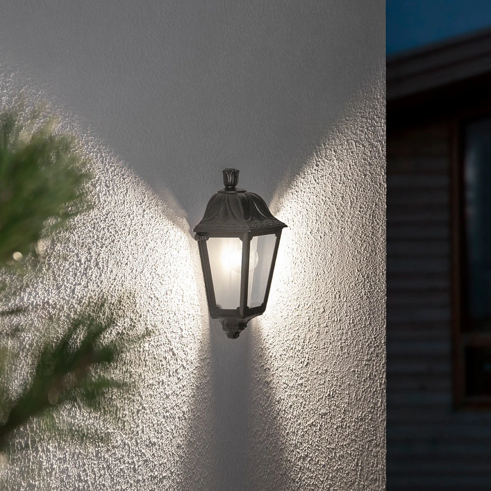 Applique LED Iesse noire, contrarie eau de mer