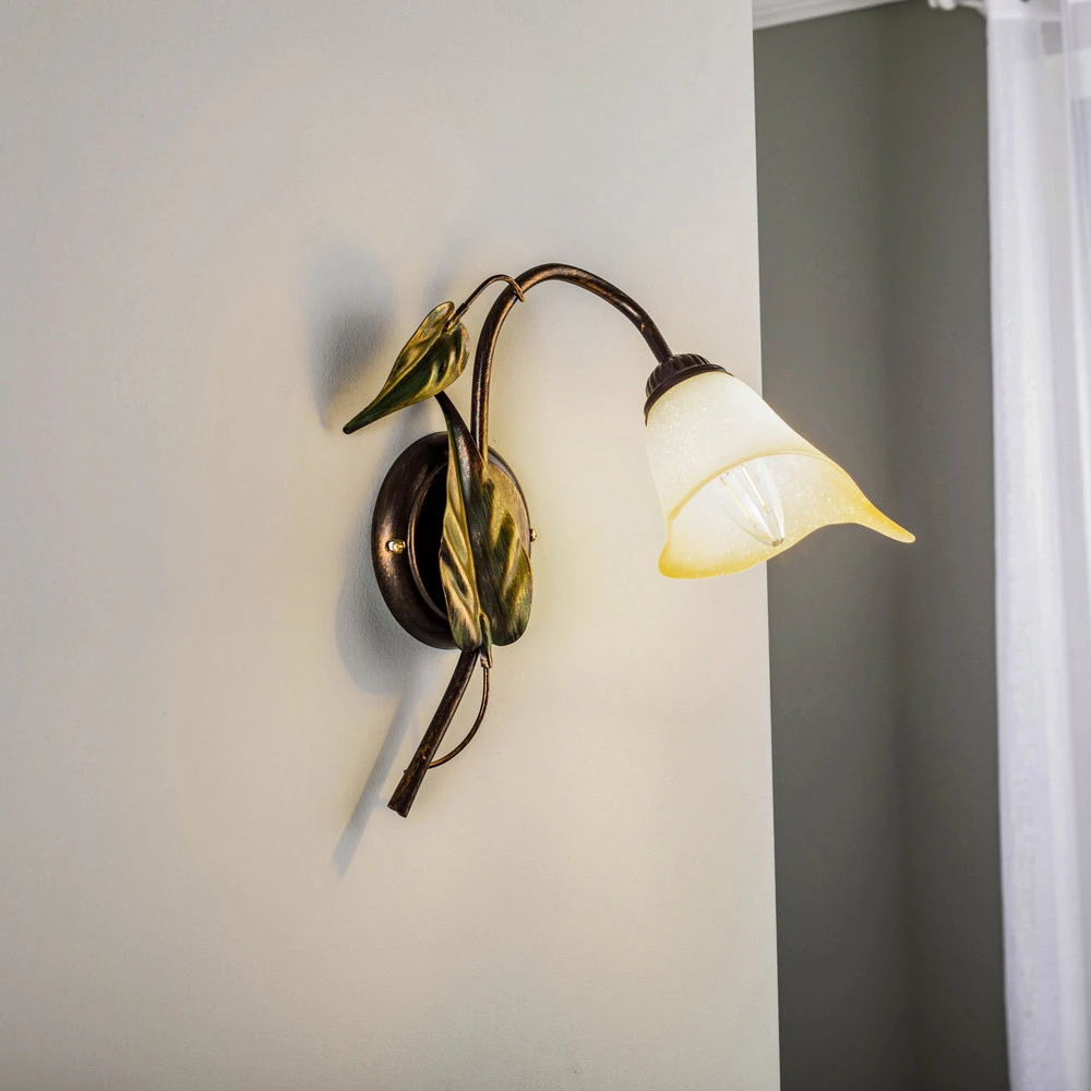 Applique Miranda à une lampe, bronzé
