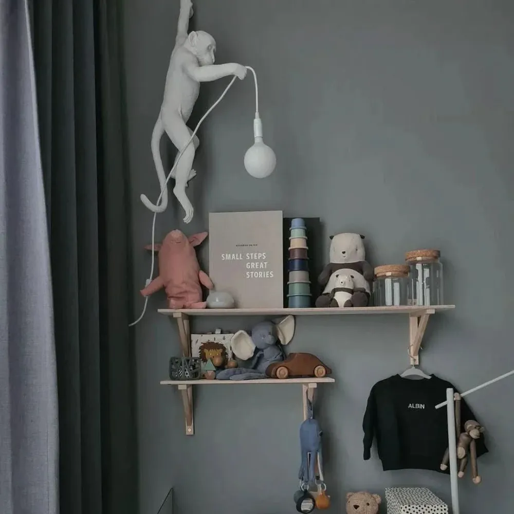 Applique Murale Art Déco en Forme de Singe | Oryn avec bras réglable