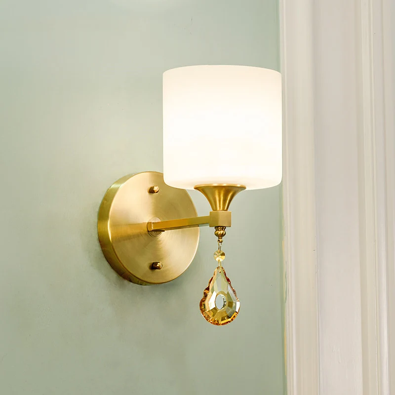 Applique murale de couloir avec abat-jour tambour, style novateur, verre de lait, 1/2 ampoule, finition en laiton, drapé e...