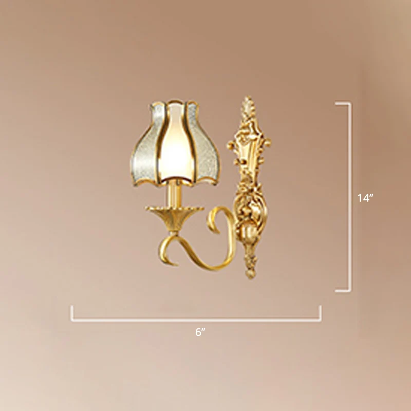 Applique murale en laiton Bud, luminaire classique en verre biseauté pour salon