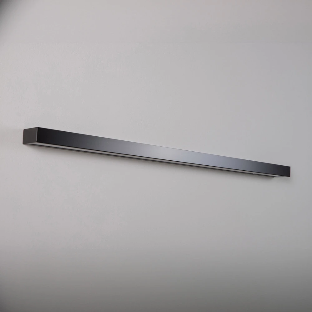 Applique murale LED Mera, largeur 120cm, noir, 3000K en verre opalin