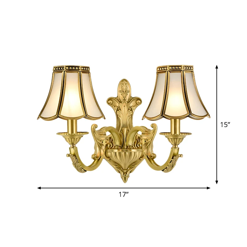 Applique murale traditionnelle en laiton poli et verre dépoli, 1/2 lumière évasée/cloche pour éclairage de lecture