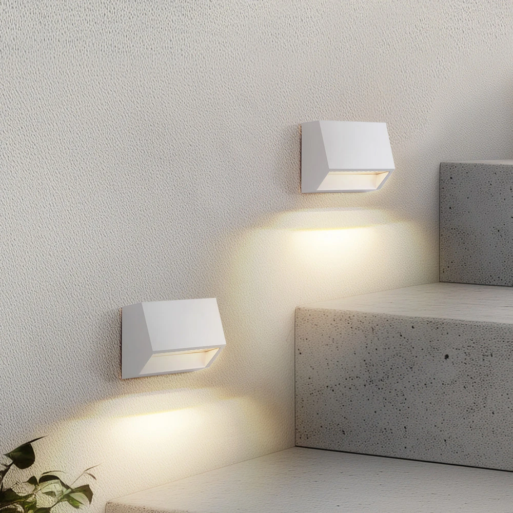Applique orientable Applique d'extérieur LED Lindby Appeso, longueur 10 cm, lot de 2