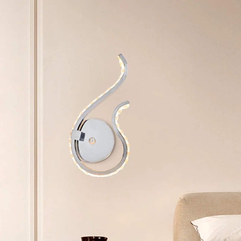 Applique de salle de bain Applique murale Twist en métal novateur, lampe de chevet LED en Chrome, lumière blanche chaude/c...