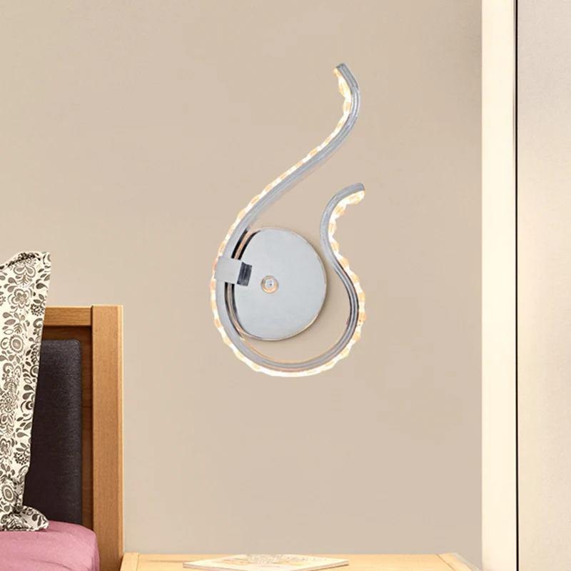 Applique de salle de bain Applique murale Twist en métal novateur, lampe de chevet LED en Chrome, lumière blanche chaude/c...