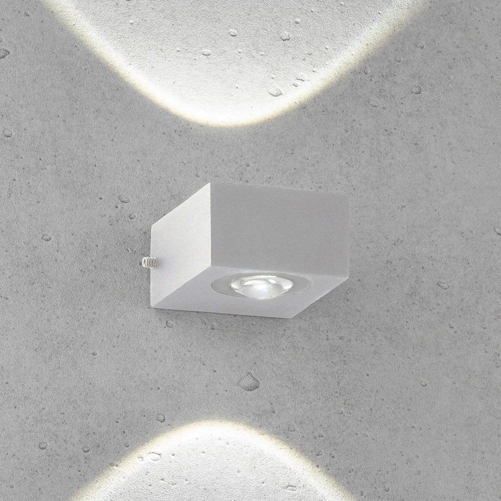Design Contemporain Applique d'extérieur LED Helsinki, argentée