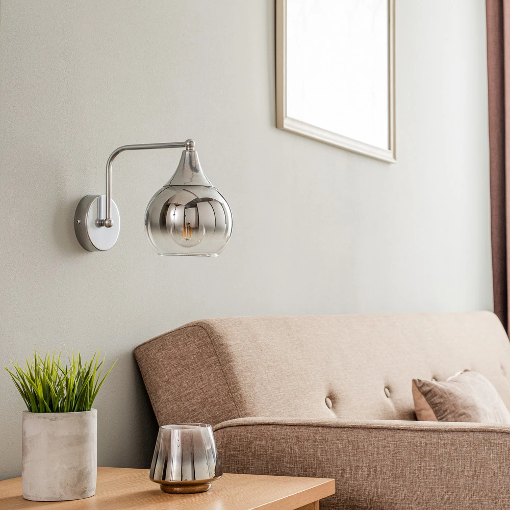 Design Contemporain Applique Monte en verre, à 1 lampe, argentée