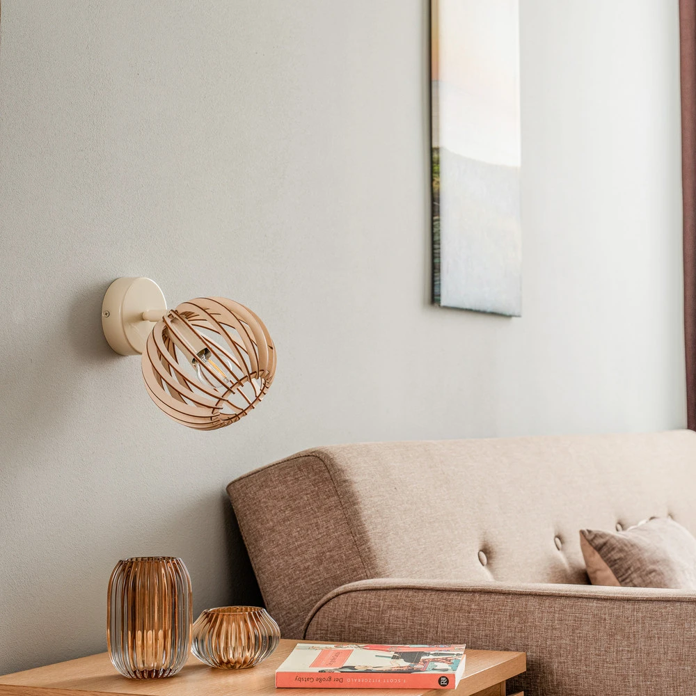 Design Contemporain Applique Paz blanche, abat-jour lamelles de bois