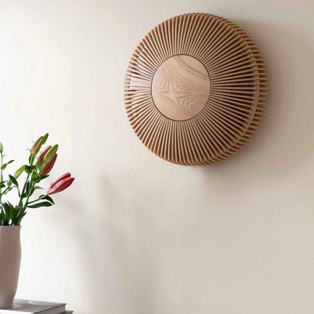 Design Contemporain UMAGE Clava up applique Ø 49 cm bois évident