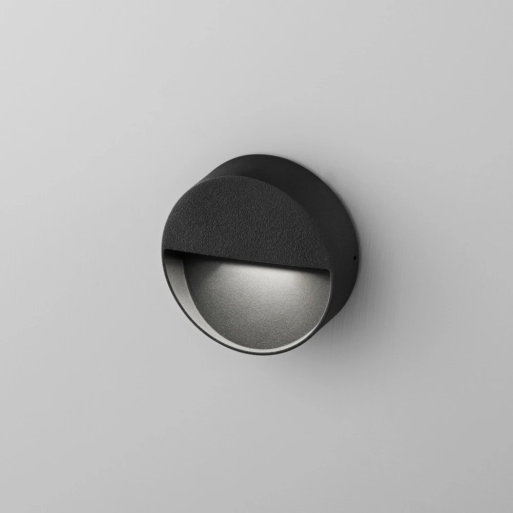 Egger Vigo applique LED avec IP54, noire pour éclairage de lecture