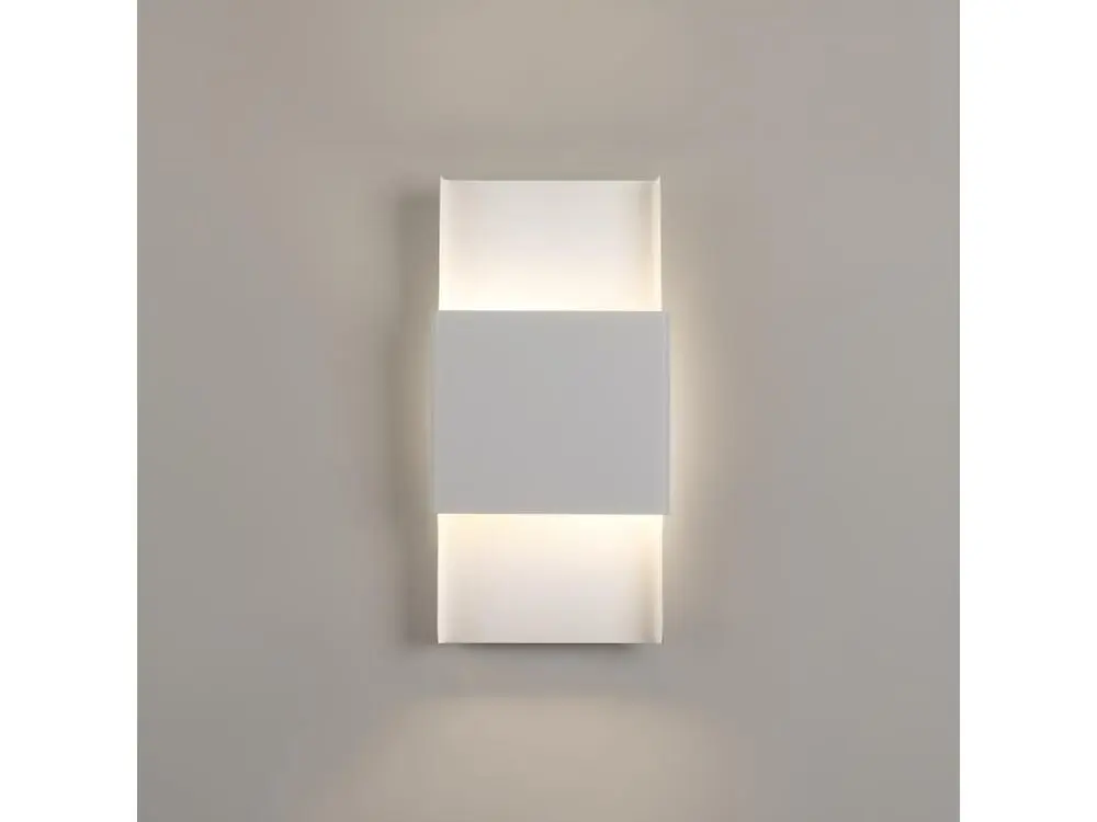 Plafonnier récent en acier - 2 sources lumineuses - L.20 x H.40 cm - blanc