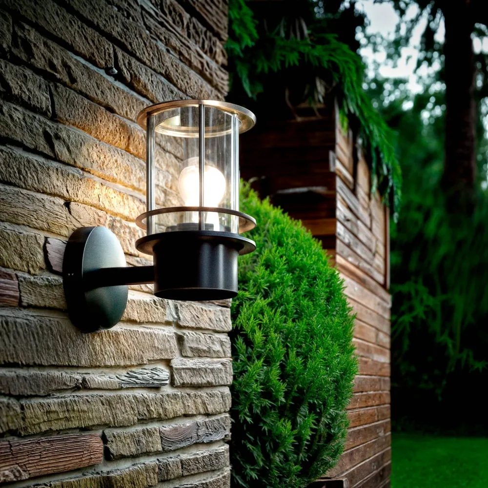 Étanche IP44 Applique murale d'extérieur Antara avec éclairage LED intégré