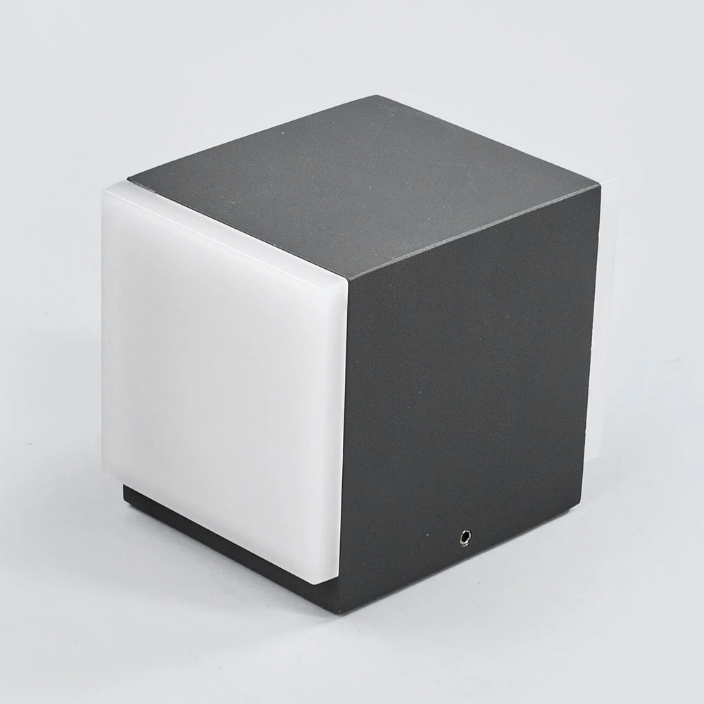Étanche IP44 Applique murale ext. Sarah à LED et diffuseur