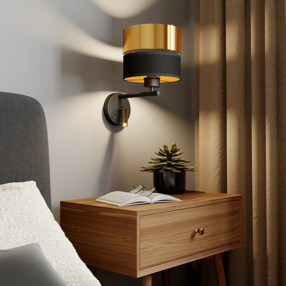 Étanche IP44 Applique murale Hilton avec liseuse LED