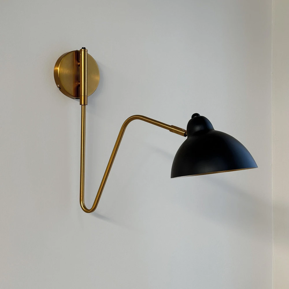 Étanche IP44 Dyberg Larsen applique murale Futura, noir, métal