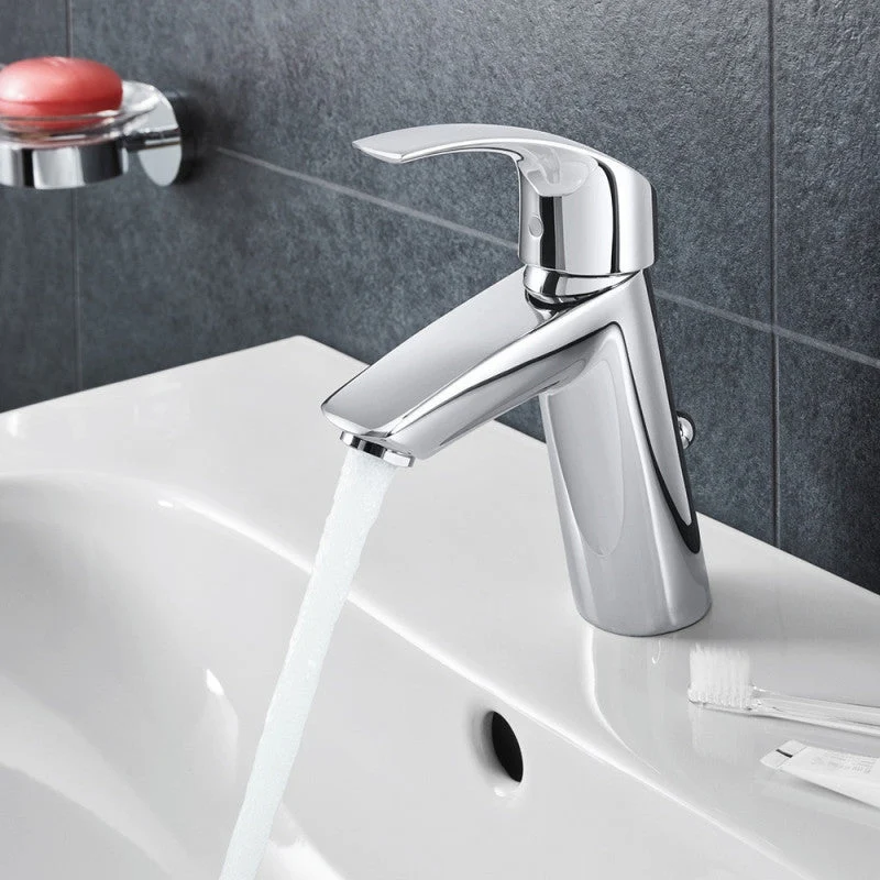 Mitigeur lavabo EUROSMART GROHE 23322001 - taille M - bec bas - acier chromé
