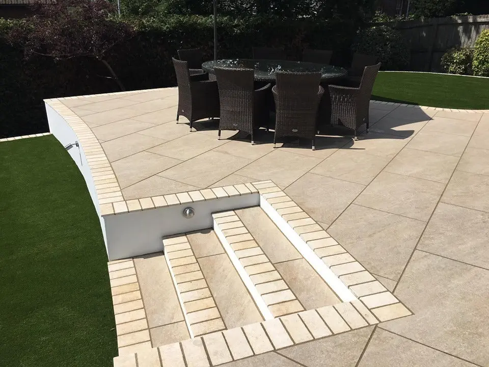 Carrelage extérieur effet pierre QUARTZITE NATUREL - 90 x 60 x 2 cm