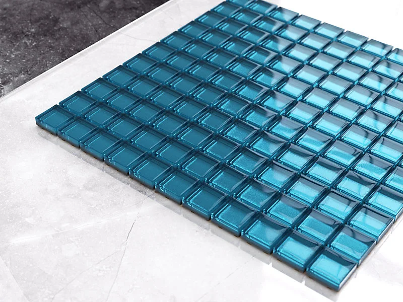 Mosaïque en verre sur filet pour salle de bain ou cuisine 30 cm x 30 cm -Blue acier