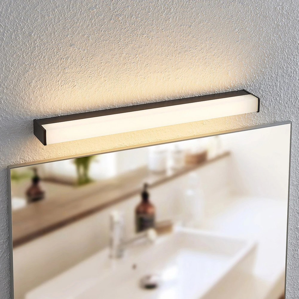 Applique à LED intégrée Lindby Ulisan lampe salle bain LED angles 58,8 cm