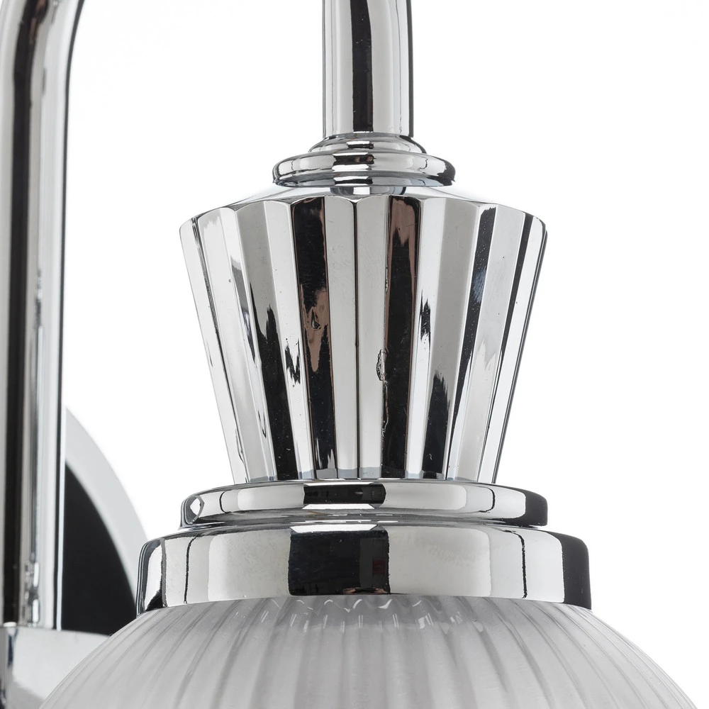 Applique salle de bain LED Cora verre rainuré avec interrupteur intégré