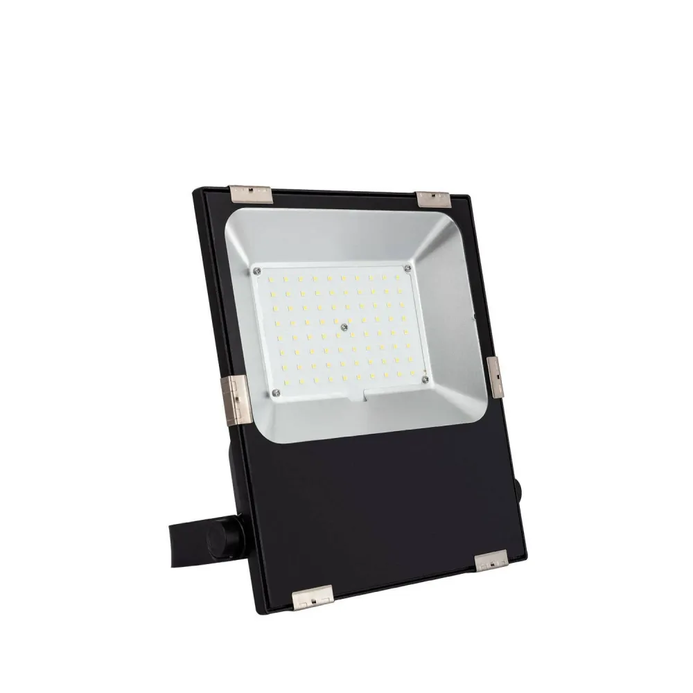 Projecteur LED 60W 120lm/W HE Fin PRO IP65, optique réglable et dimmable TRIAC