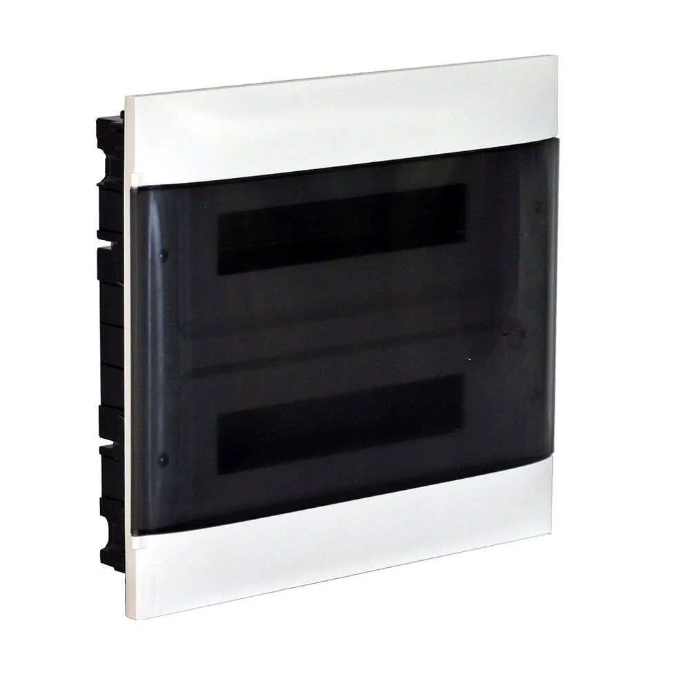 Boîtier encastrable Practibox S pour cloisons préfabriquées, porte claire, 1x18 modules, LED LEGRAND 137077