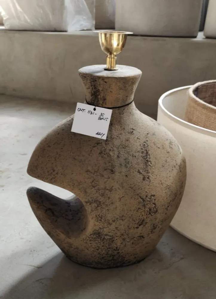 Lampe artisanale Bali – Poterie sculpturale (H. 70 cm) AM Boutiques