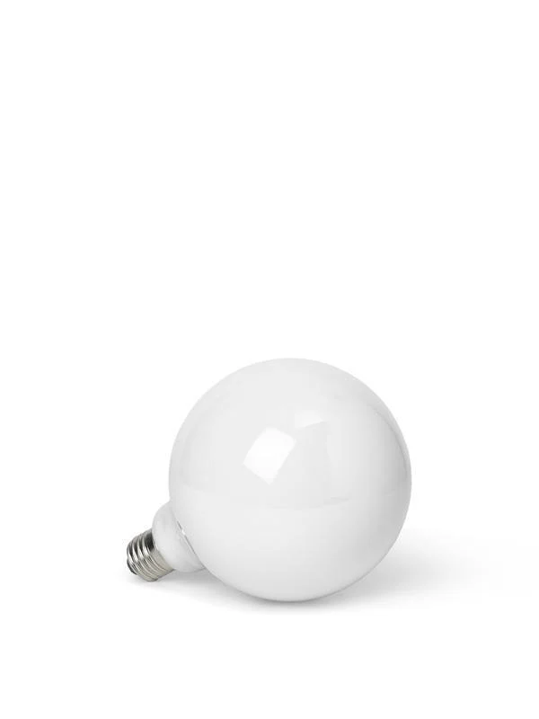 Ampoule Led en Verre Opale - 8W 12.5cm - Ferm Living