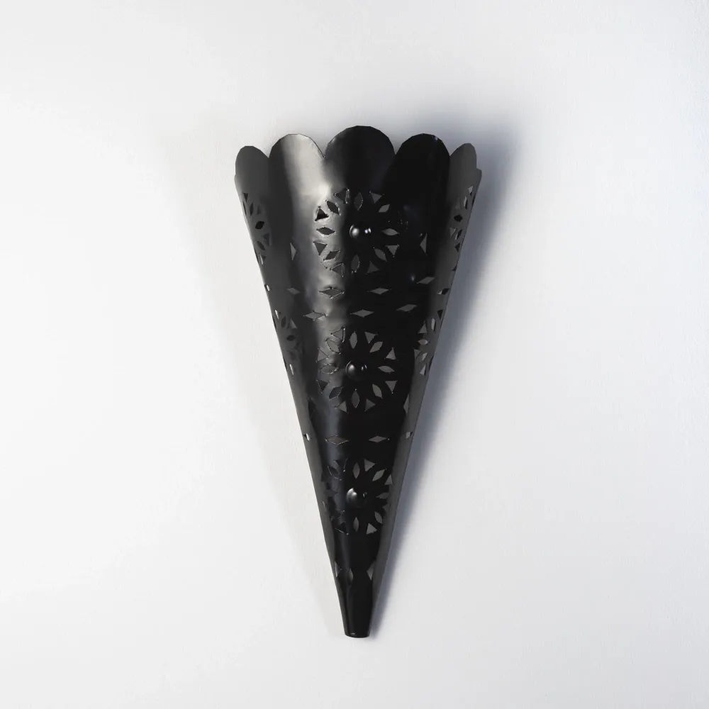 Applique en fer forgé sculpté Travihan