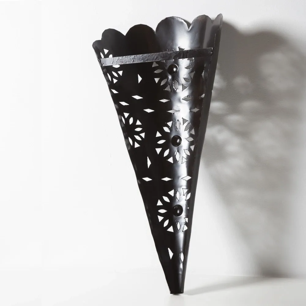 Applique en fer forgé sculpté Travihan