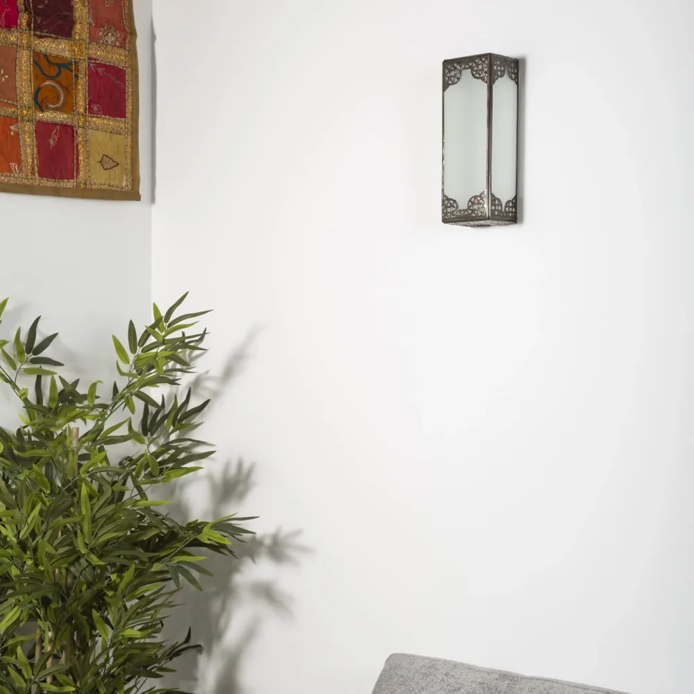Applique murale marocaine en fer forgé et cristal blanc MC2