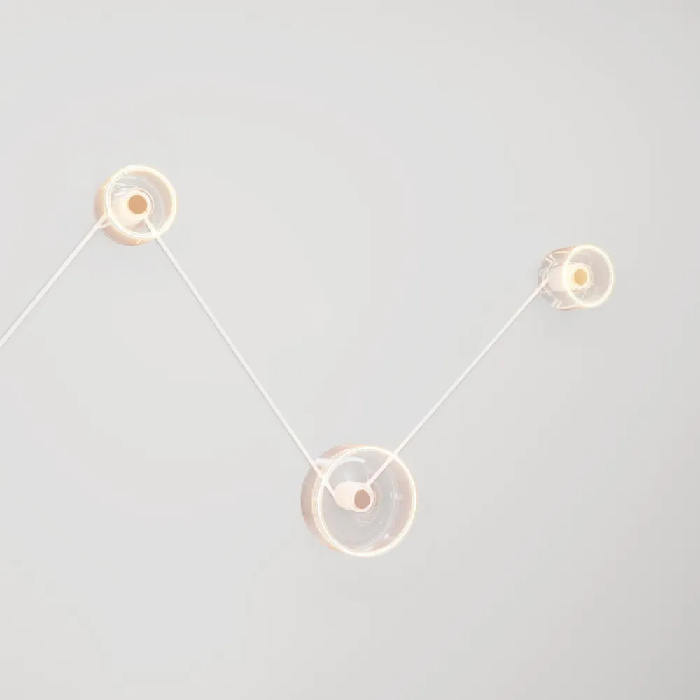 Applique Spostaluce avec 3 ampoules Ghost et câble blanc