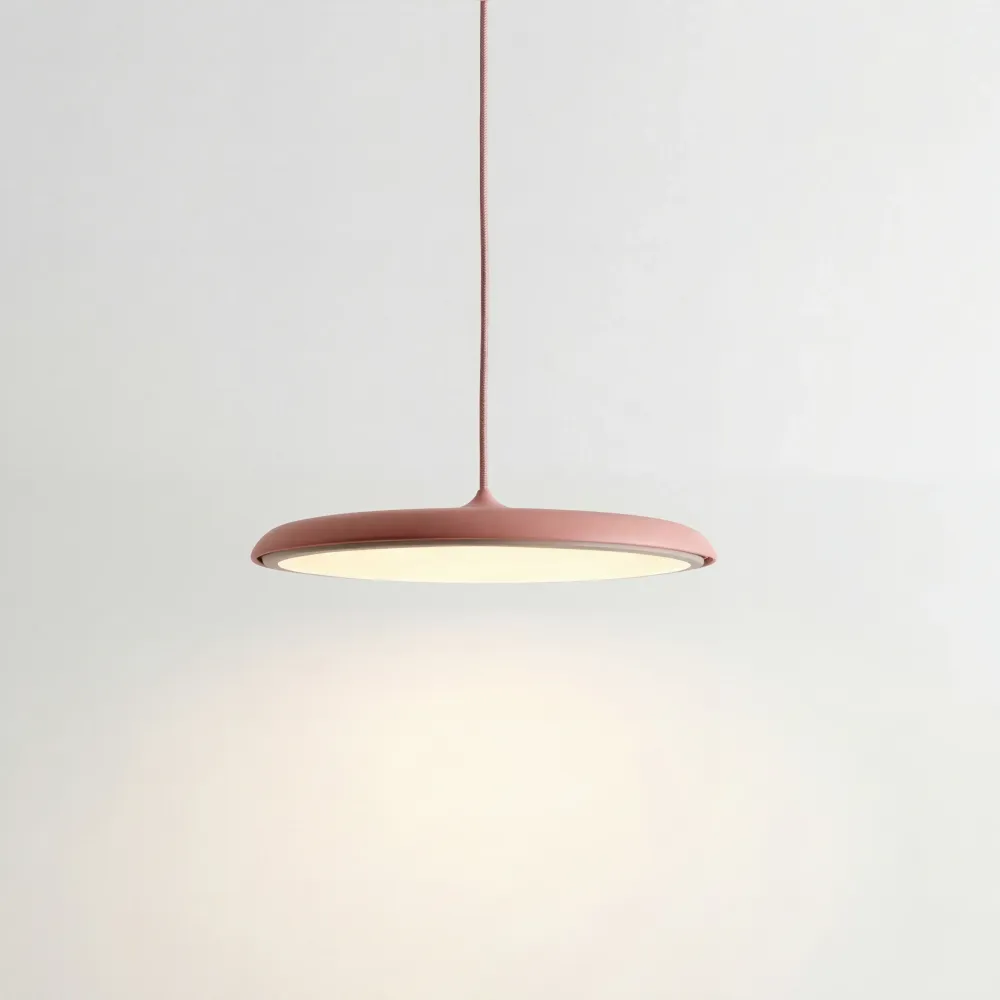 Suspension métallique réglable Avery Macaron Blanc At Ease Home Life