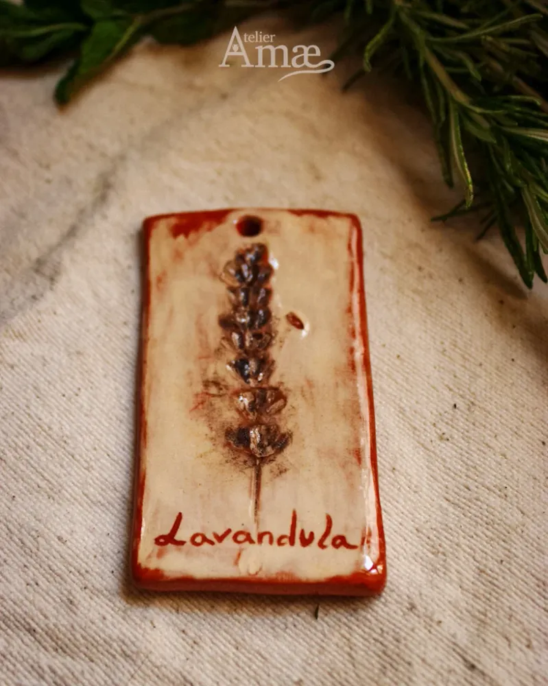 Herbier en céramique - diffuseur d'huiles et parfums - à suspendre Atelier Amae