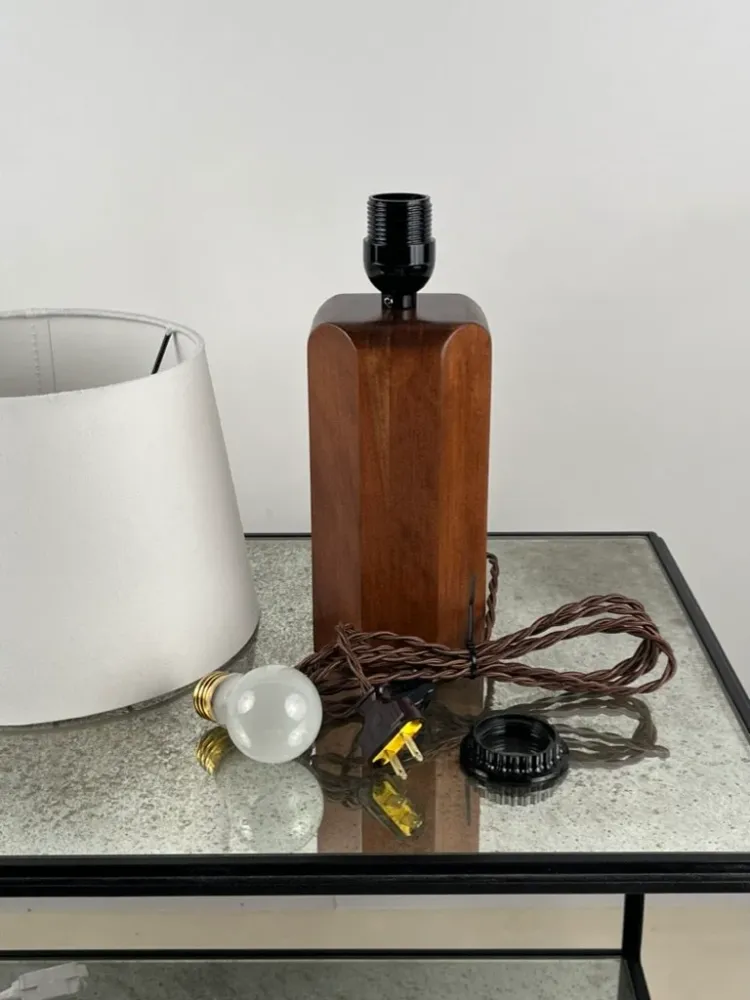 Paire de lampes 'Octogone' en Noyer Atelier Cabanel Store
