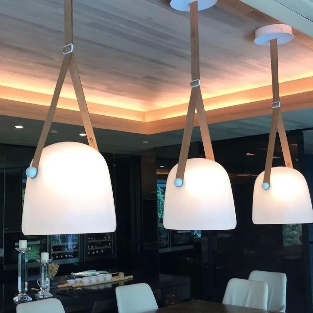 AuraLuxe – Suspension Moderne et Élégante