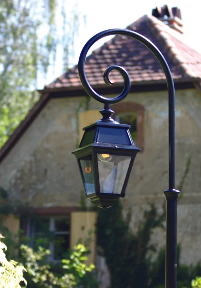 Borne Avenue 2 N°5 LED opale Vert sapin 067 102115067