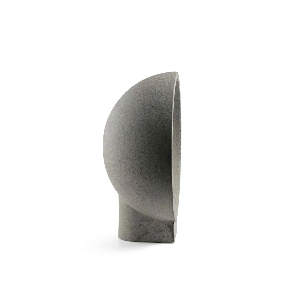 Borne lumineuse GAIA LED béton gris foncé – éclairage extérieur design et durable