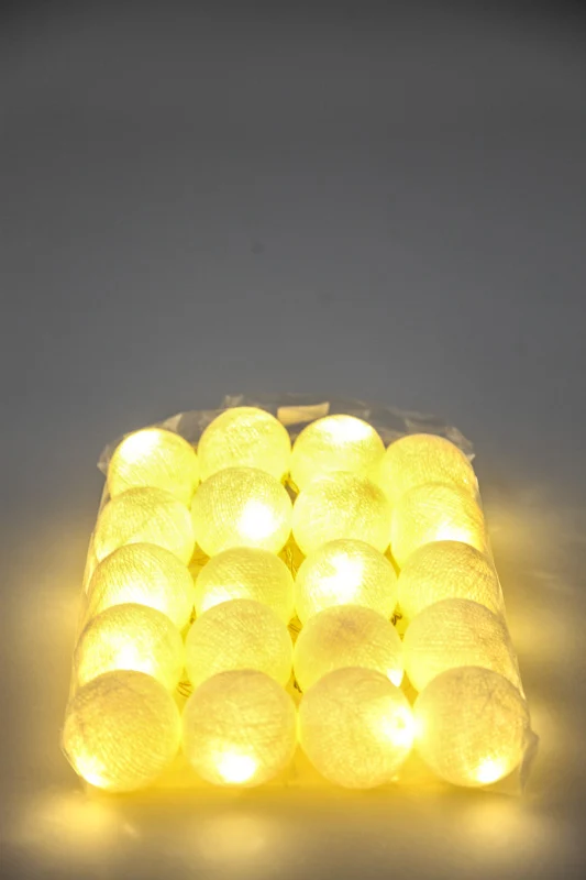 Chaîne lumineuse Cotton Balls blanc cassé