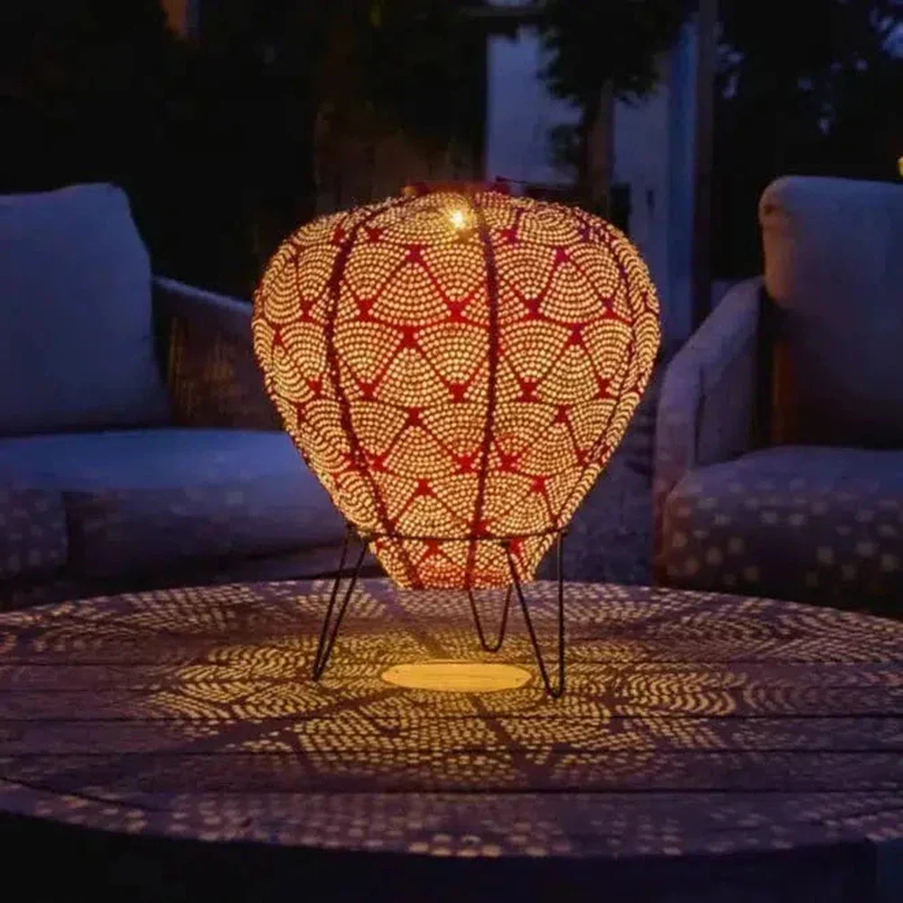 ÉclaireMontgolfière - Lumière Solaire Enchantée pour Extérieur