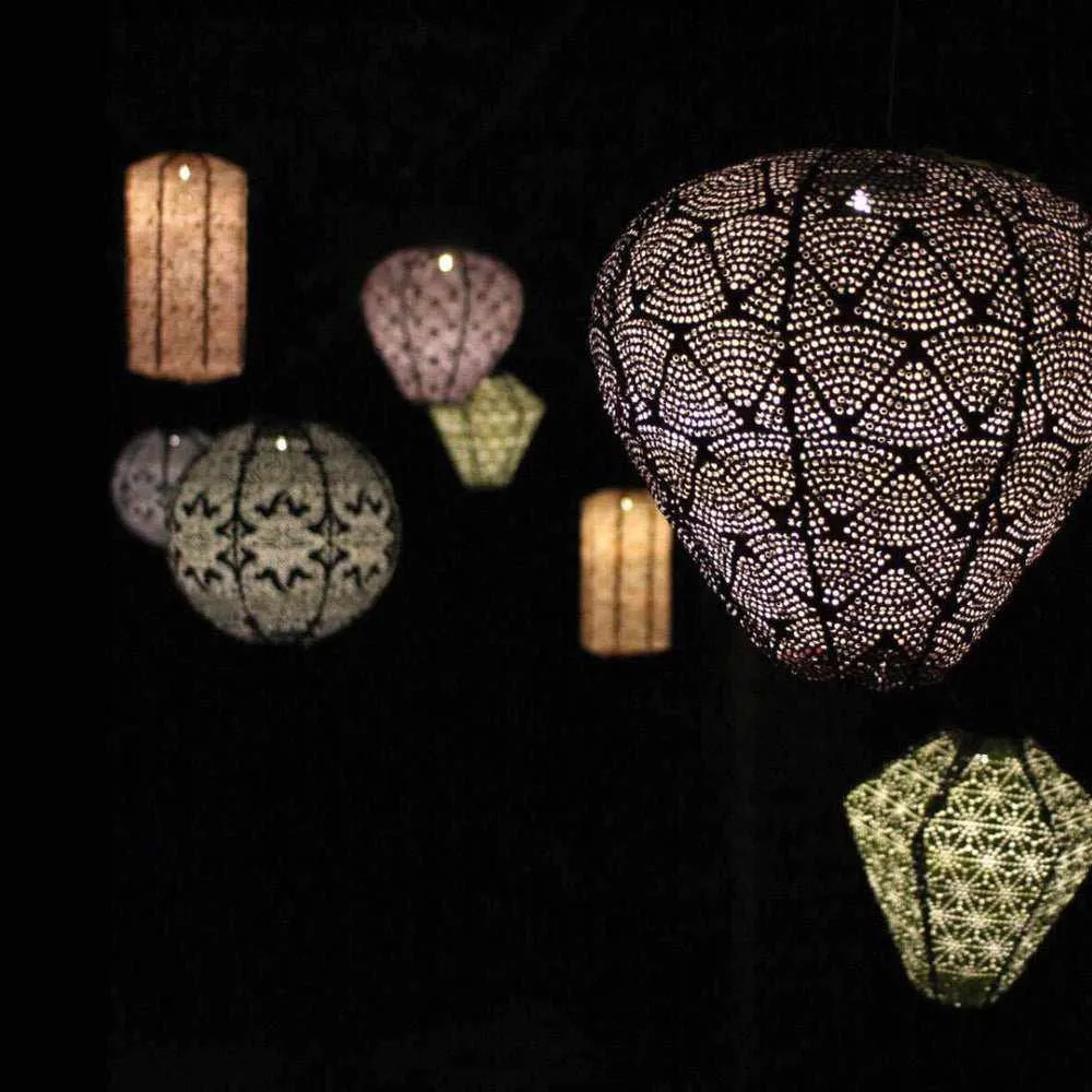 ÉclaireMontgolfière - Lumière Solaire Enchantée pour Extérieur