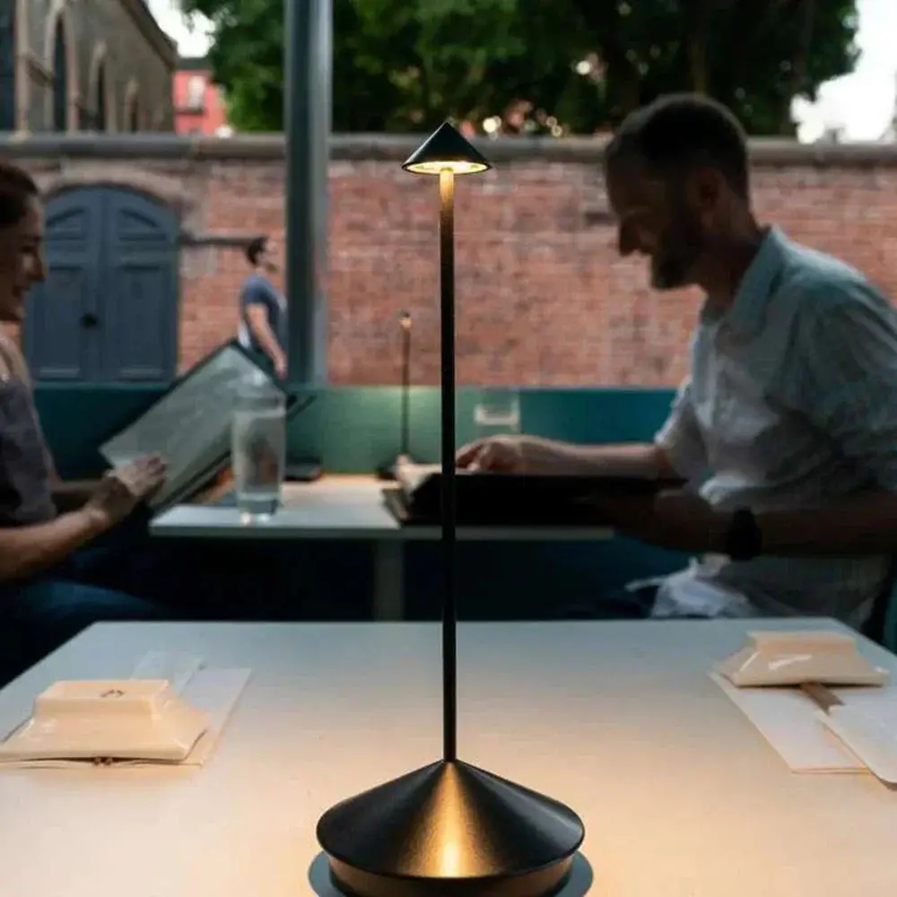 ÉclatDine | Lampe de Table Créative pour une Ambiance Élégante