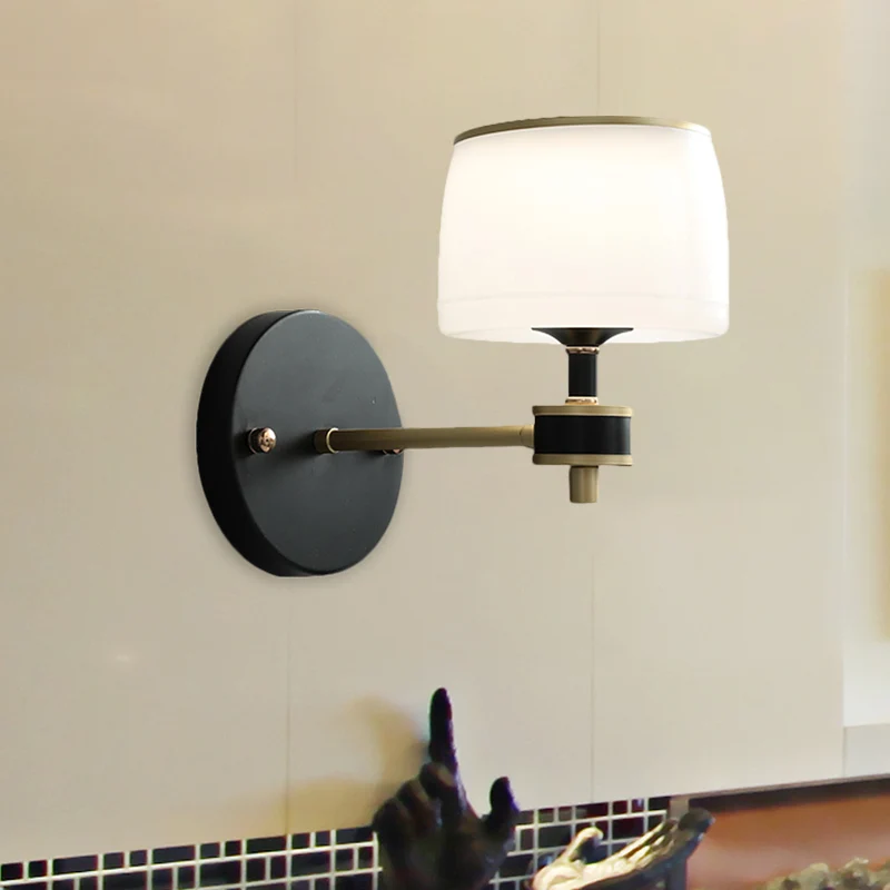 Applique murale baril pour chambre adulte, ferme en verre blanc, 1 ampoule, éclairage mural noir Clearhalo